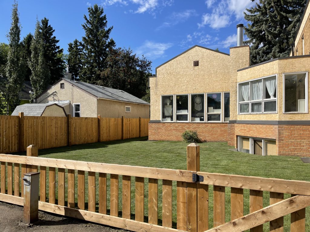Fence Construction services in Calgary