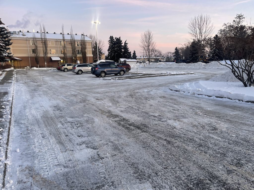 Snow removal services in Calgary