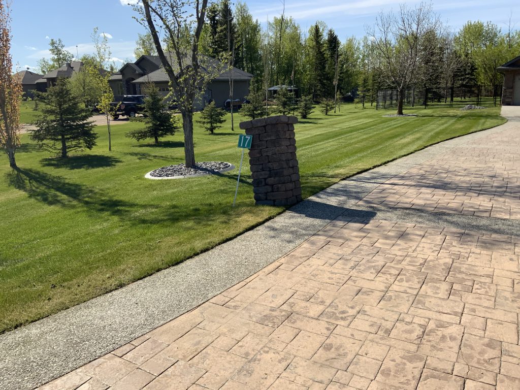 Commercial landscaping services in Edmonton